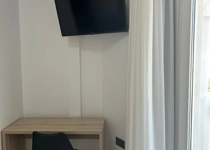 호스탈 후안 카를로스 카로보네라스