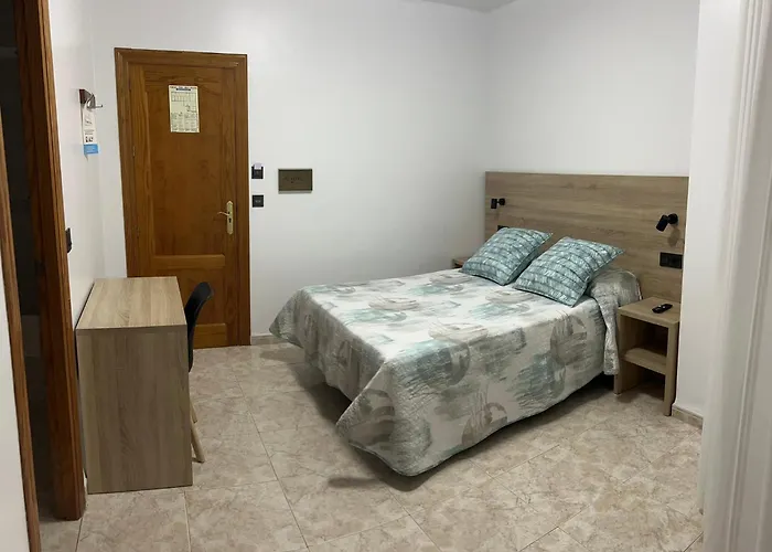 Pensión Juan Carlos Carboneras